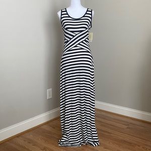 Black & White Striped Sleeveless Maxi dress